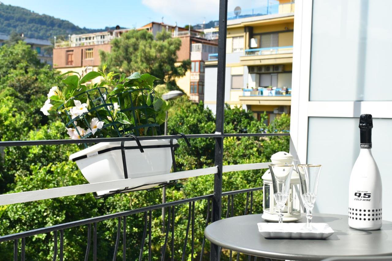 Costantino Suites Sorrento Buitenkant foto